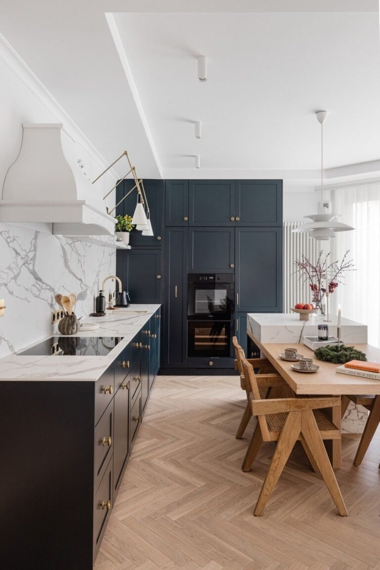 37 Black Kitchen Ideas Designers Won't Share