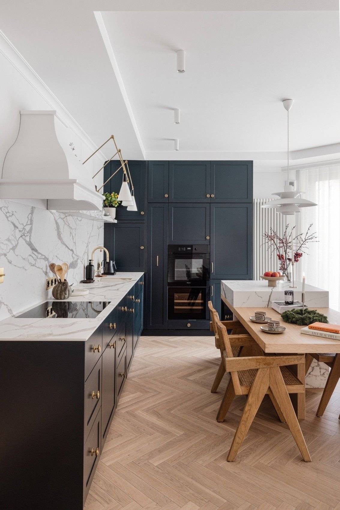 37 Black Kitchen Ideas Designers Won't Share