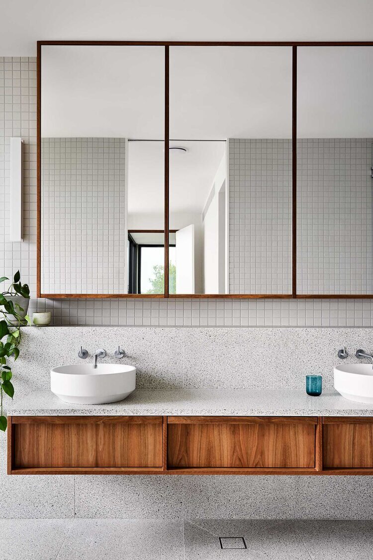 Bathroom Mirror Ideas That Transform Your Whole Room