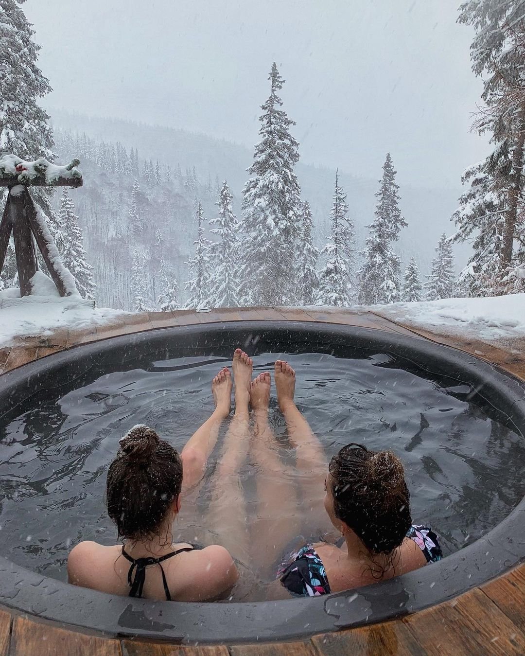 Outdoor Jacuzzi Idea